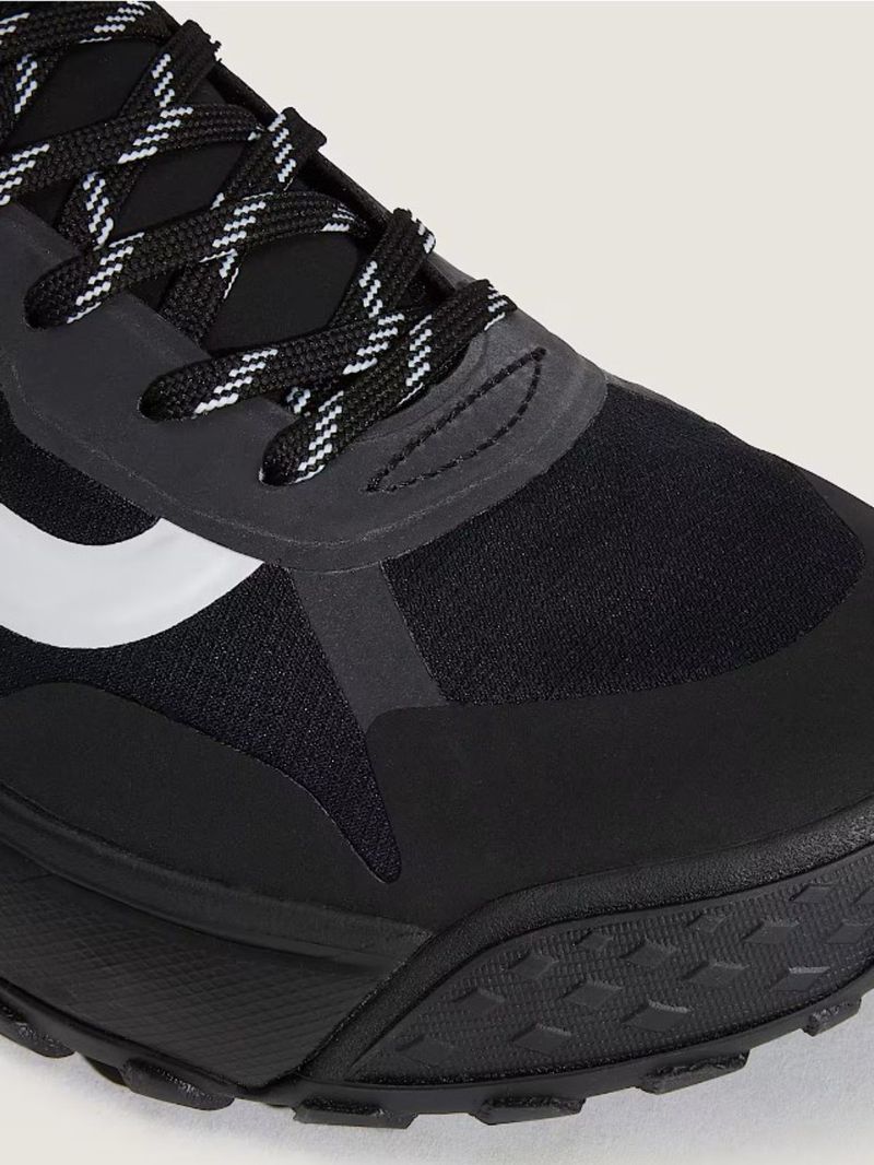 Zapatilla Adulto MTE Crosspath Negro Vans